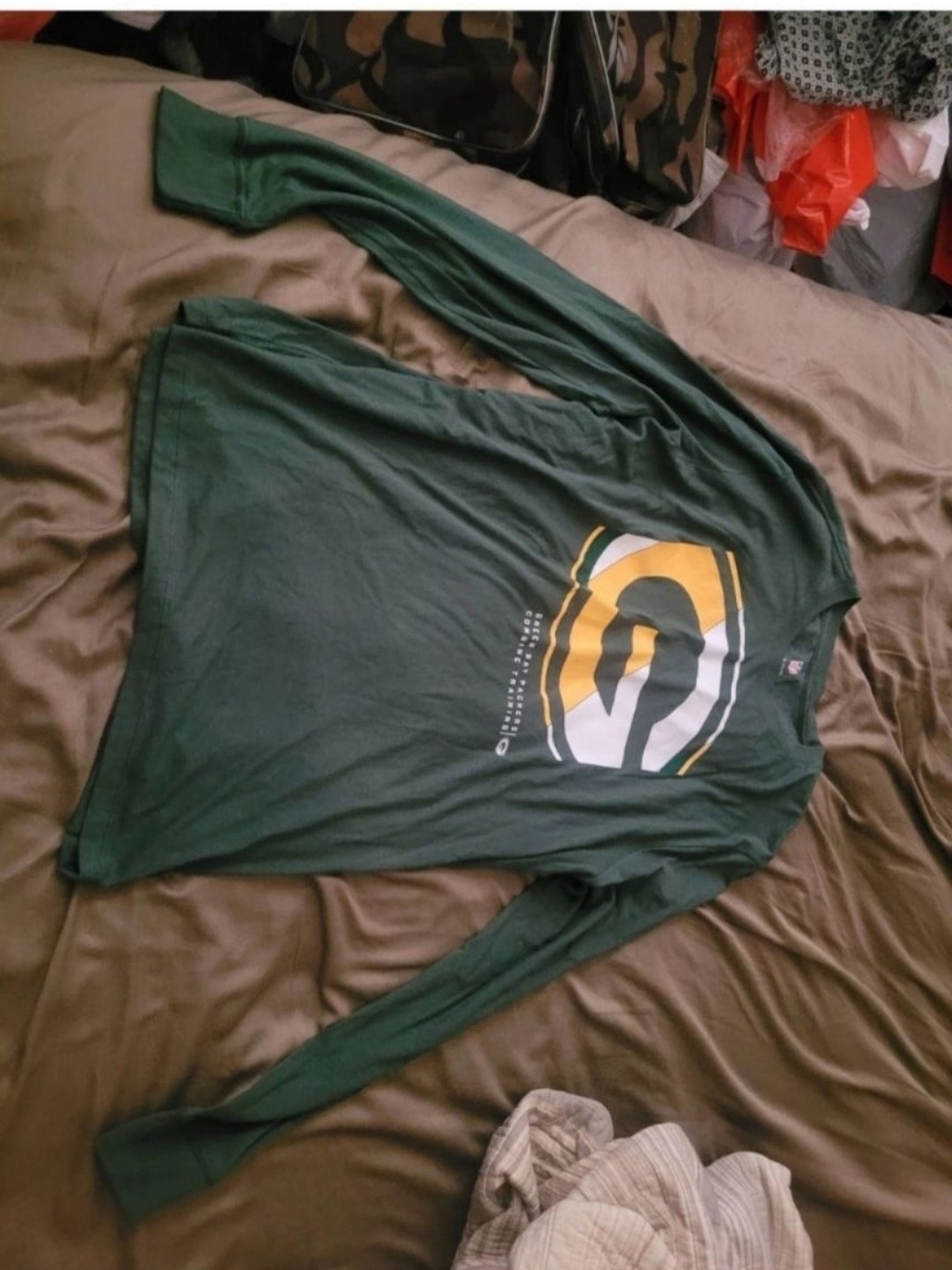 Brand-New With Tags Men's New Era NFL Green Bay Packers Long-Sleeve Shirt